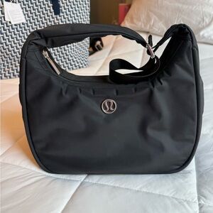 Lululemon City Essentials Shoulder Bag (4L)